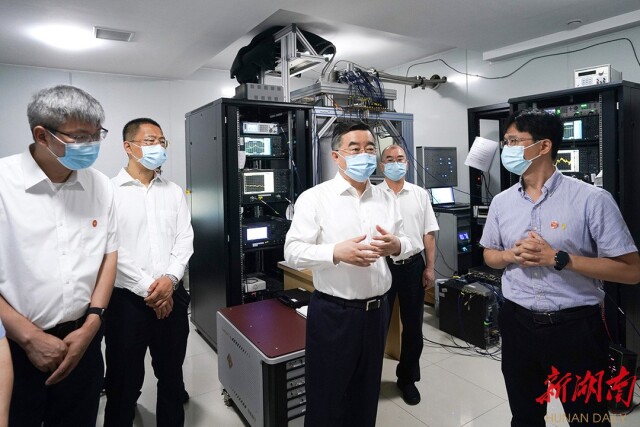 张庆伟在中文博彩平台
调研：坚守为党育人为国育才的初心使命 在推动“双一流”建设上再创佳绩