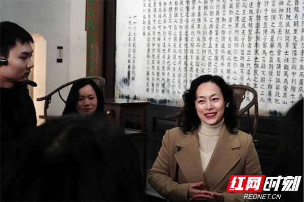 副本中文博彩平台外国语学院探索开展本研一体实践教学27.png